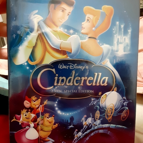 2PC CINDERELLA PRINCESS SET! - Picture 2 of 9